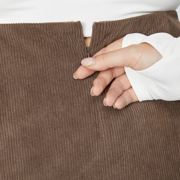 Halara High Waisted Invisible Zipper 2-in-1‎ A Line Mini Corduroy Skirt 1X - Picture 3 of 13